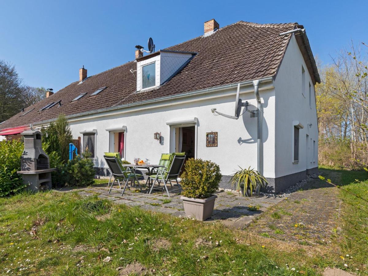 Elegant Apartment With Garden In Gingst Exteriör bild