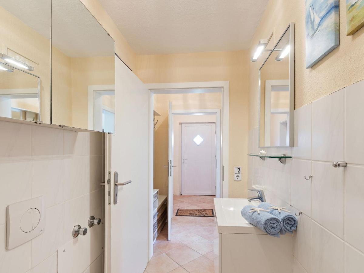 Elegant Apartment With Garden In Gingst Exteriör bild